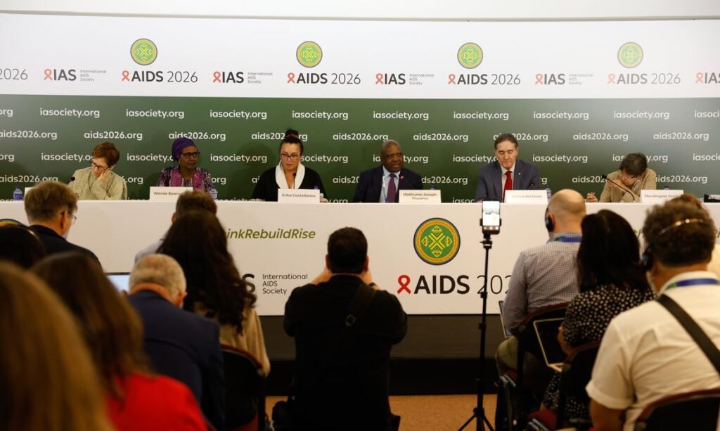 Avanços globais contra HIV e Aids em risco por cortes de financiamento