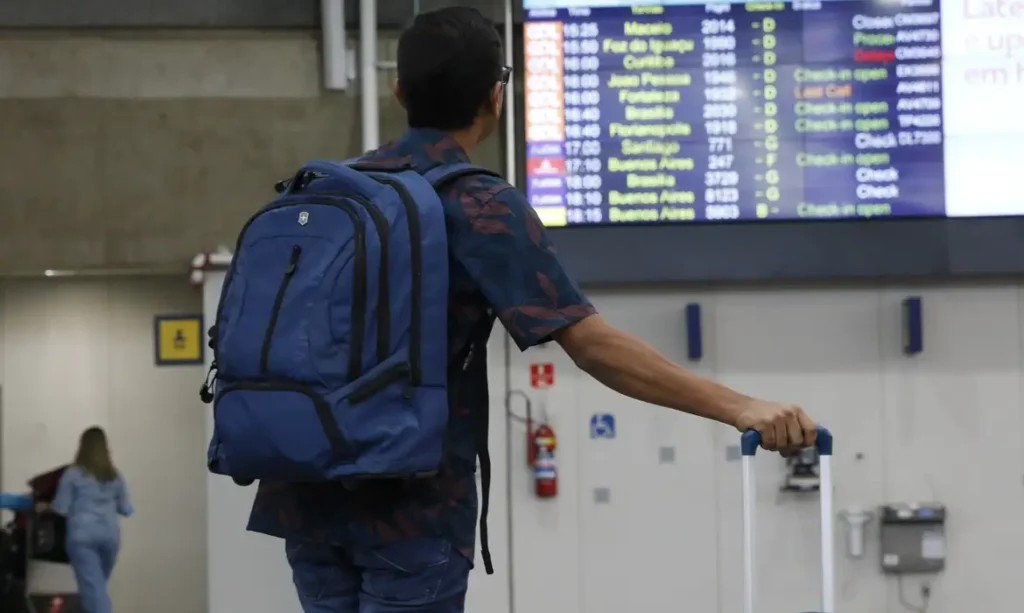 Desembarque no Brasil: Receita Federal agiliza alfândega com sistema automático para viajantes