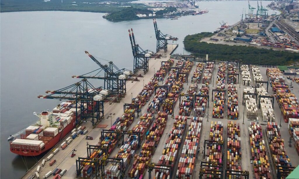 Brasil reage a novas tarifas dos EUA e ministro promete medidas contra taxação indevida