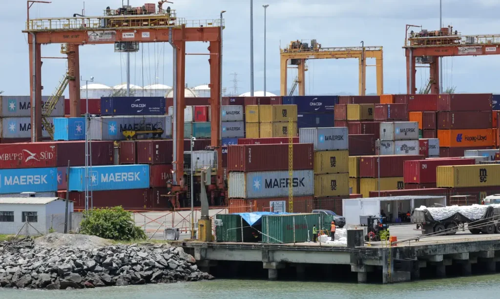 Impacto das tarifas dos EUA: US$ 6,6 bilhões em exportações do Brasil sofrem sobretaxa de 37,5%