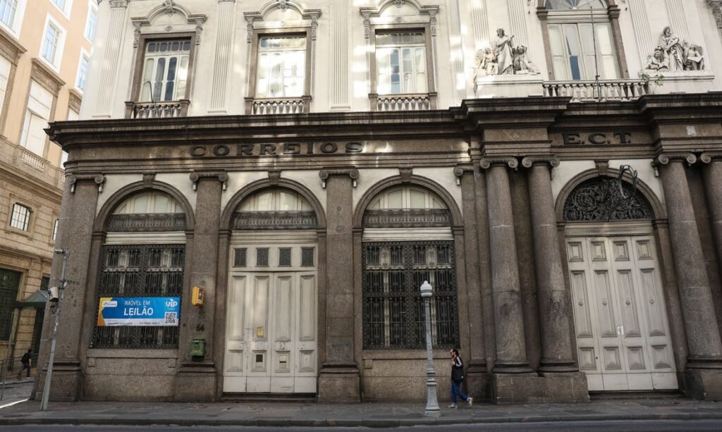 Leilão da antiga sede dos Correios no Rio de Janeiro reacende debate sobre patrimônio histórico