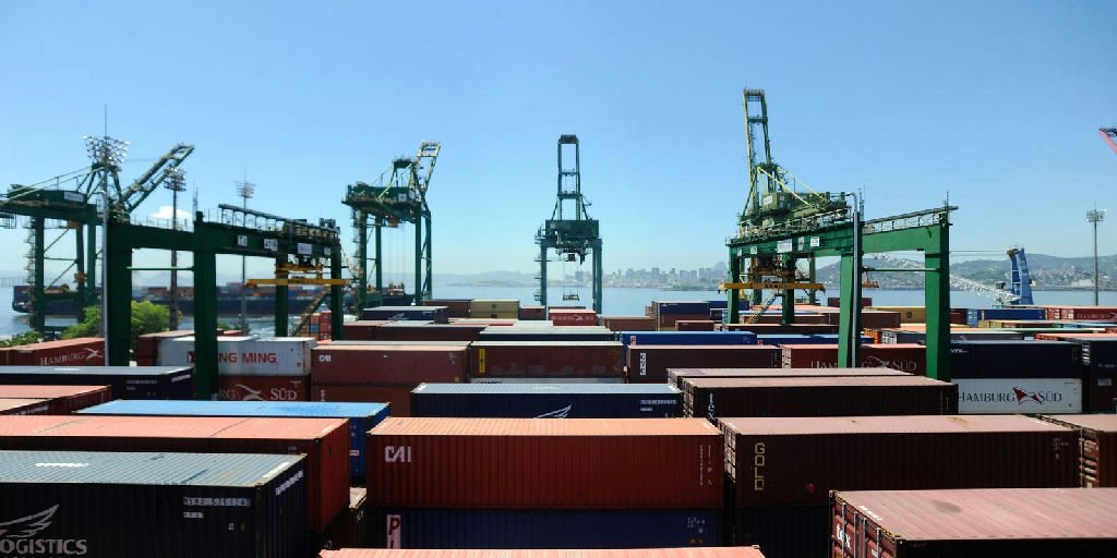 Brasil e EUA marcam reunião para negociar fim de sobretaxas comerciais