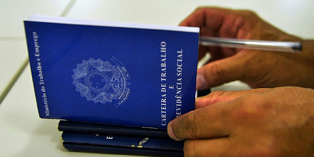Brasil registra abertura de 58,5 mil vagas formais em julho conforme dados do Caged