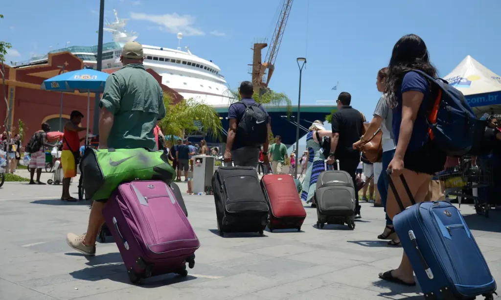 Brasil se posiciona entre os líderes globais em expansão do turismo internacional, aponta OCDE