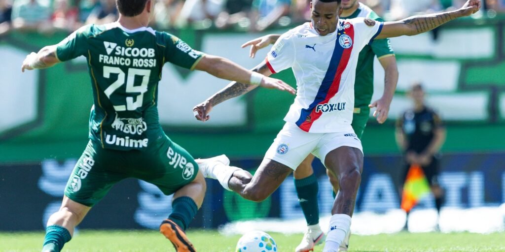 Chapecoense e Bahia protagonizam empate eletrizante com seis gols no Brasileirão