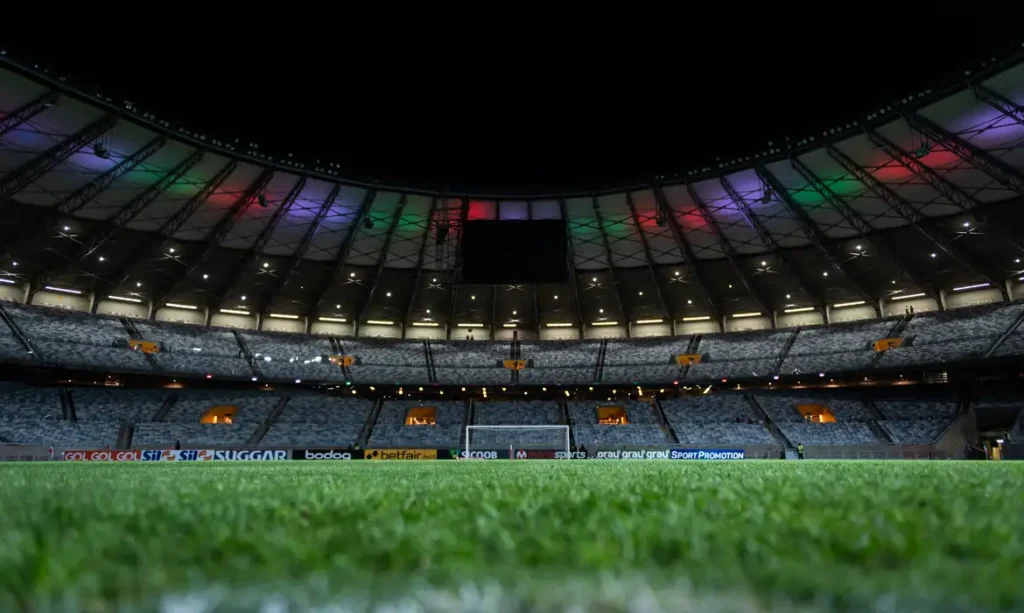 Cruzeiro e Flamengo empatam no Mineirão e deixam decisão das oitavas em aberto