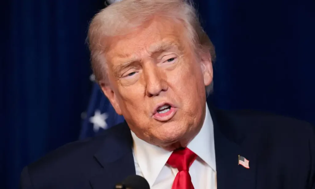 Decretos de Trump oficializam restrição à cidadania por nascimento