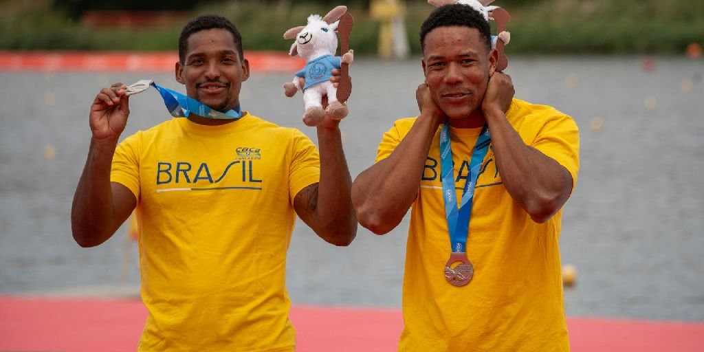Dupla brasileira conquista prata histórica no Mundial de Canoagem