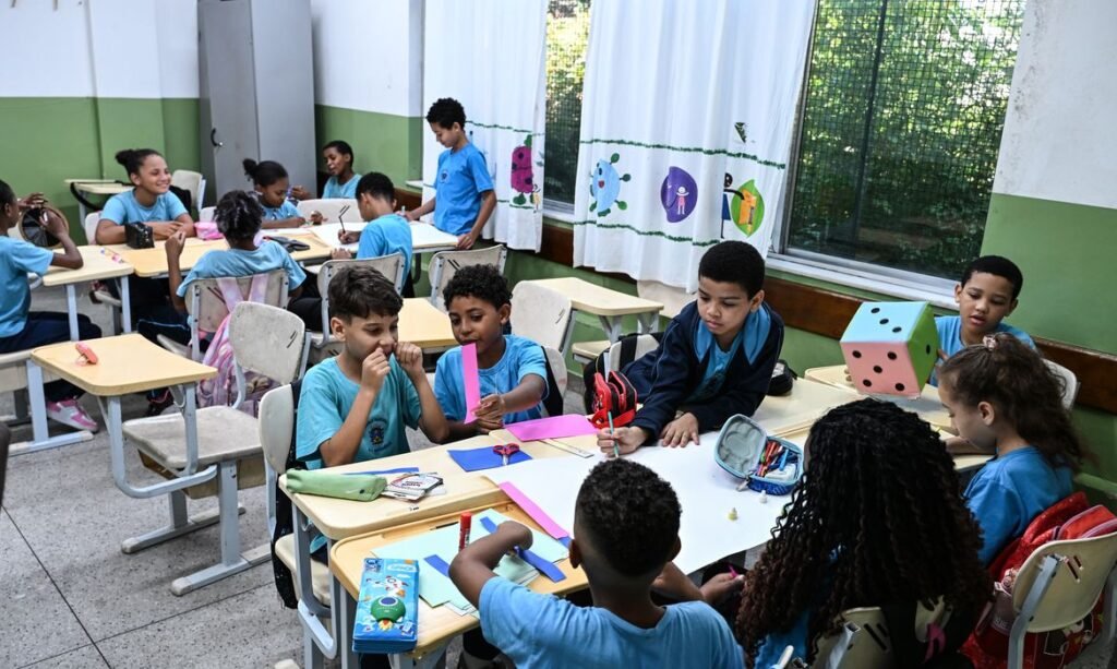 Ensino integral se destaca no Ideb 2025 e impulsiona desempenho de alunos vulneráveis