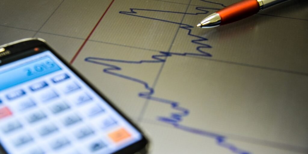 Expectativas econômicas: mercado financeiro aponta leve desaceleração do PIB em 2026