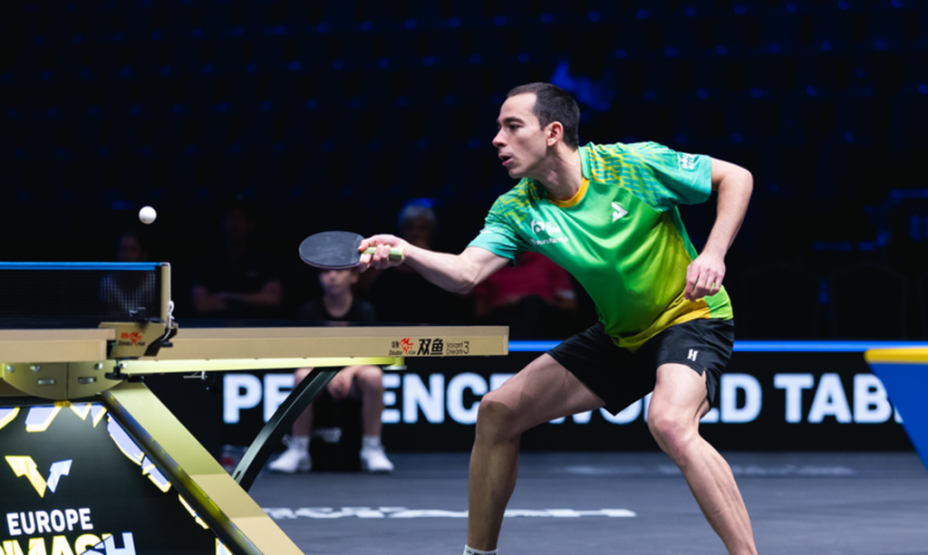 Hugo Calderano avança às oitavas no Europe Smash e mantém esperança brasileira na Suécia