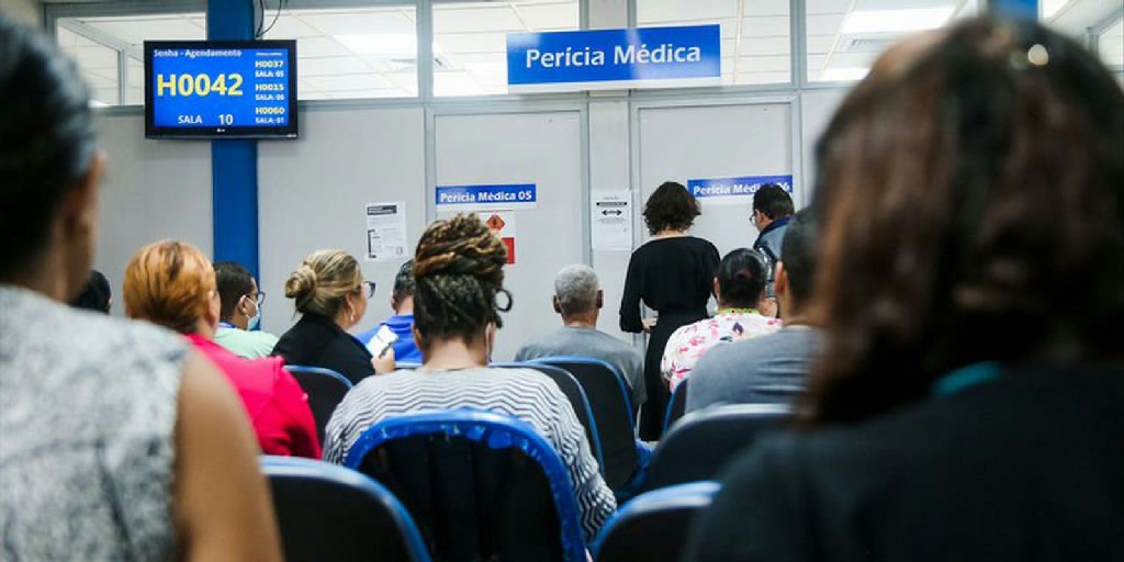 INSS registra queda histórica na fila de espera por benefícios