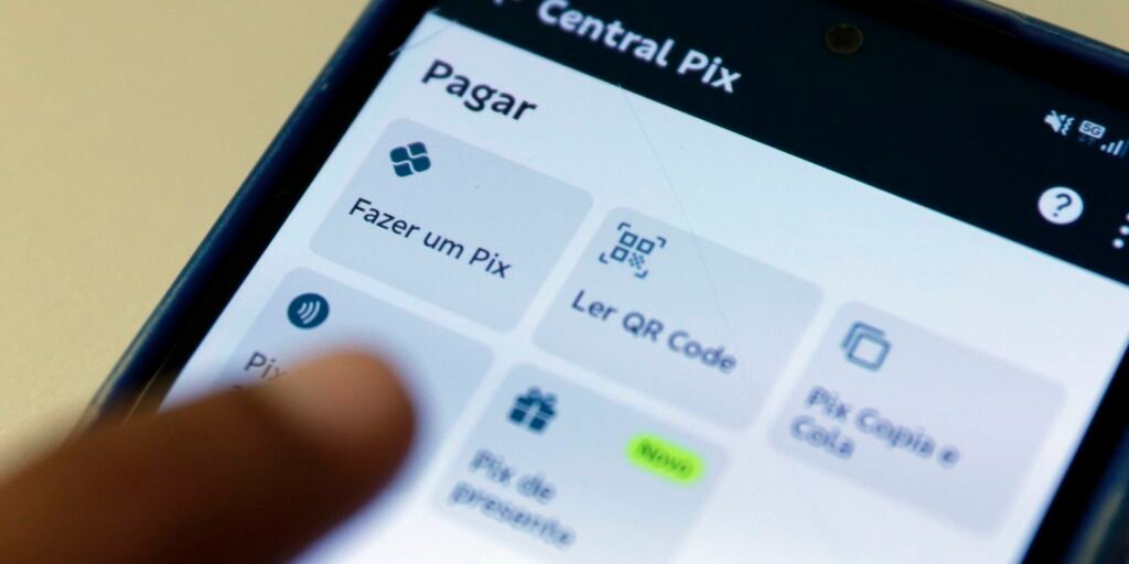Instabilidade do PIX gera transtornos em pagamentos e transferências neste domingo