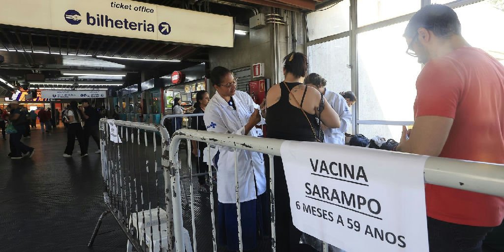 Ministério da Saúde intensifica vacinação contra sarampo após novos casos