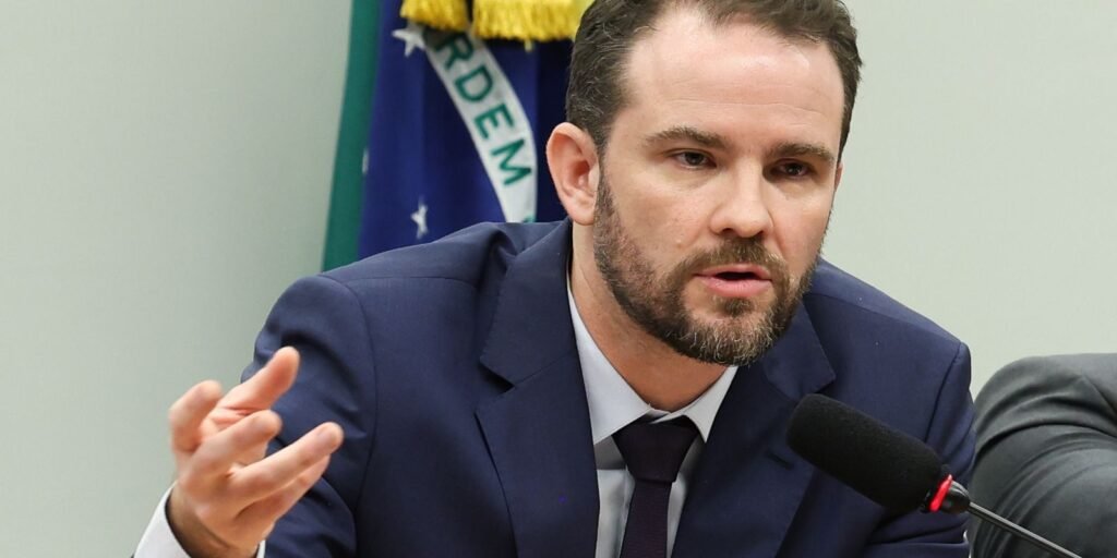 Ministro da Fazenda defende expansão de relações comerciais e estabilidade fiscal para o Brasil