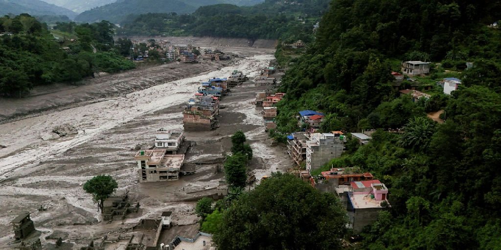 Nepal mantém alerta máximo enquanto monitora lagos após inundações catastróficas