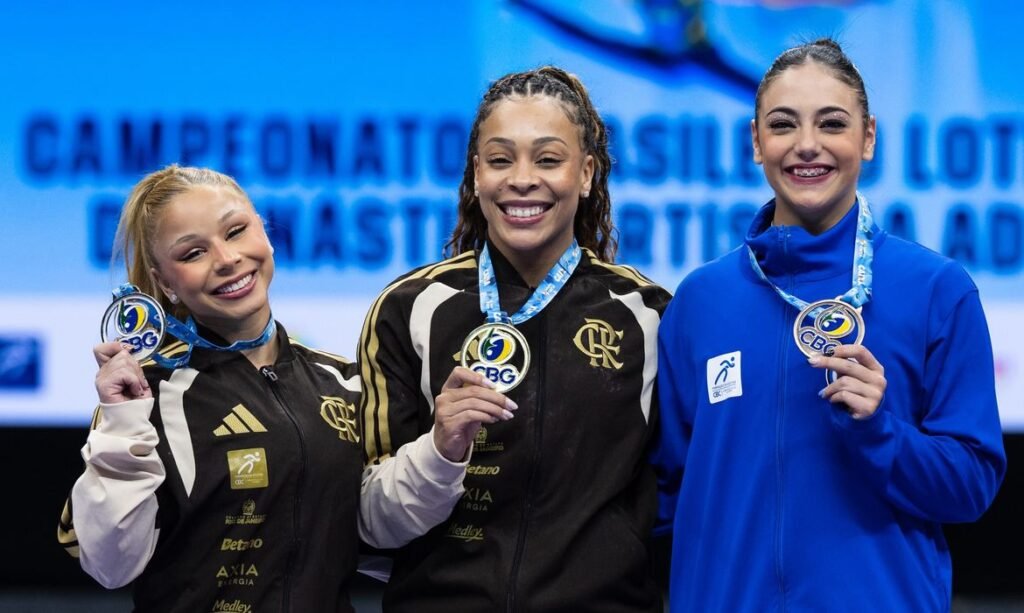 Ouro no Brasileiro de Ginástica para Lorrane Oliveira e Caio Souza