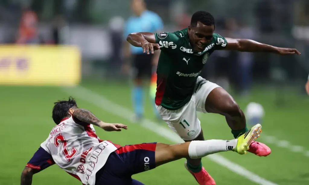 Palmeiras cede empate ao Cerro Porteño nos acréscimos e complica vida na Libertadores