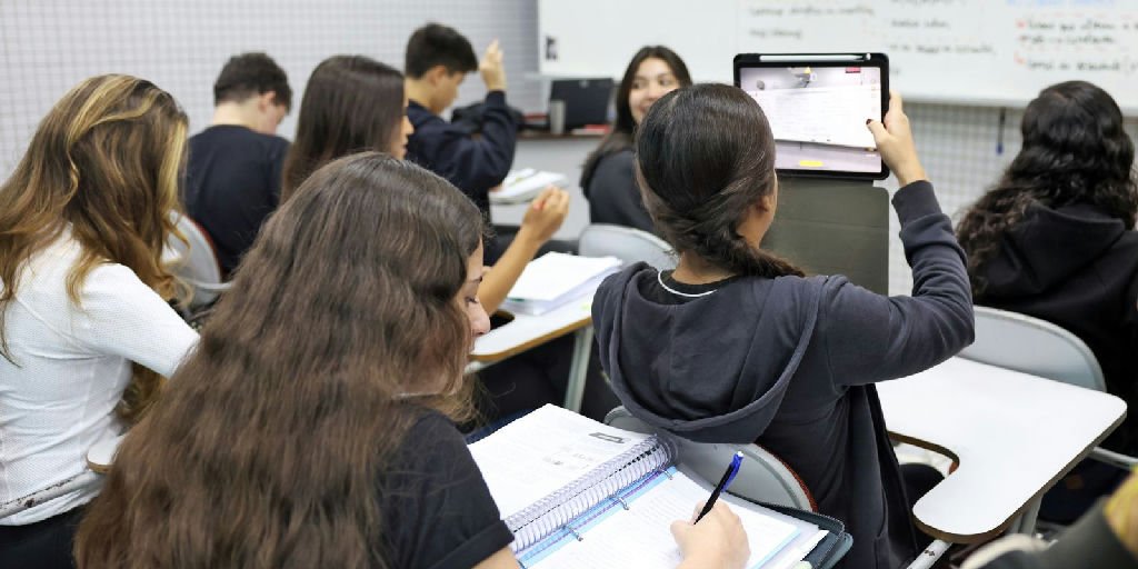 Parcela do Pé-de-meia 2026 para nascidos em março e abril é liberada nesta terça