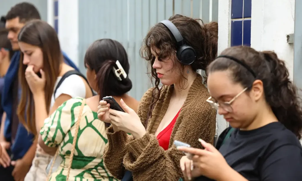 Pesquisa revela profundas desigualdades na formalização do trabalho jovem no Brasil