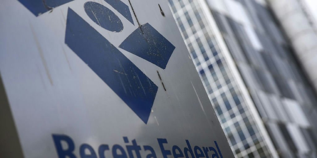 Receita Federal conclui pagamentos do último lote da restituição do Imposto de Renda 2026