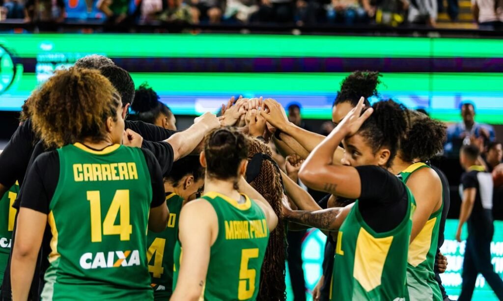 Seleção brasileira de basquete feminino decide vaga no Pré-olímpico contra a Argentina