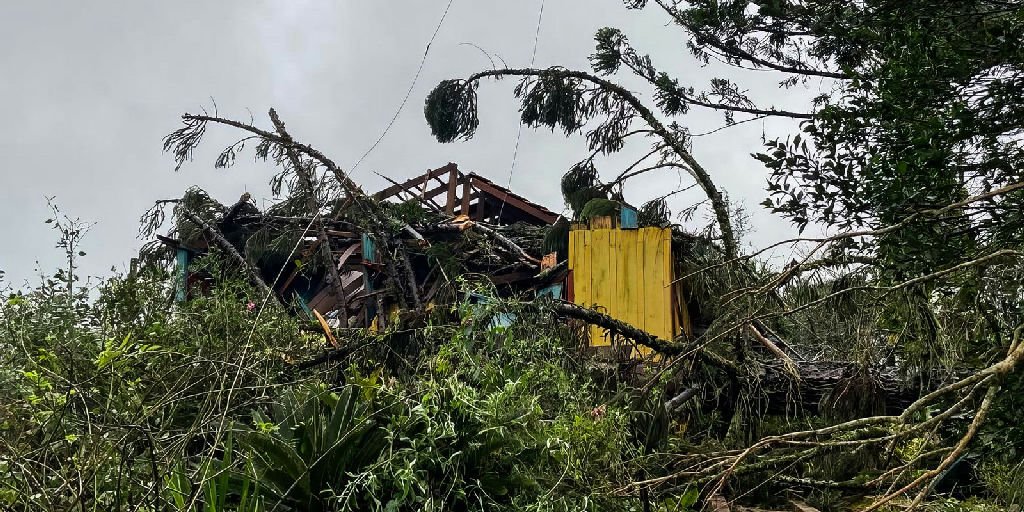 Alerta Vermelho no Sul do Brasil: Tempestades, Ventos Fortes e Granizo Ameaçam Região