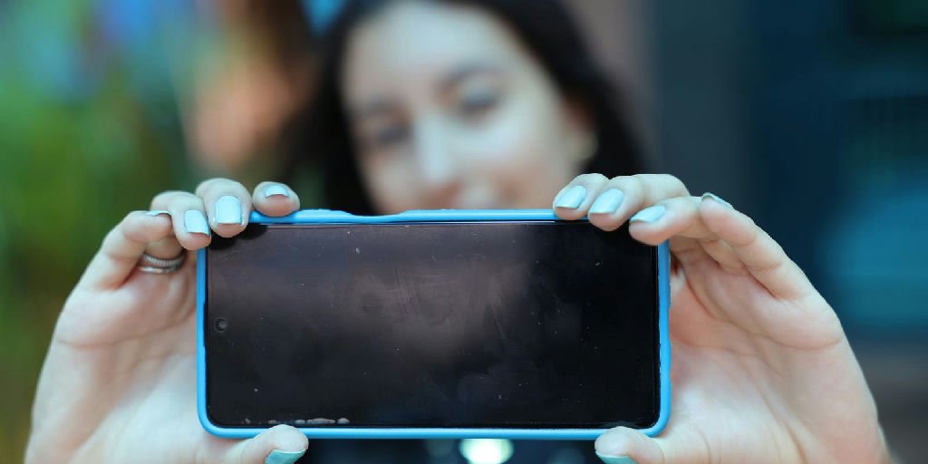 Geração digital: leitura de adolescentes atinge menor nível em décadas, indica OCDE
