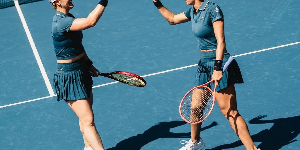 Luisa Stefani avança às oitavas de final do US Open com vitória sólida