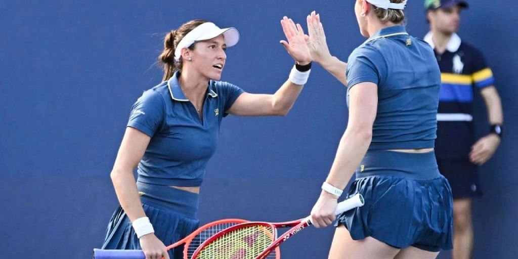 Luisa Stefani e Gabriela Dabrowski avançam às quartas de final do US Open nas duplas femininas