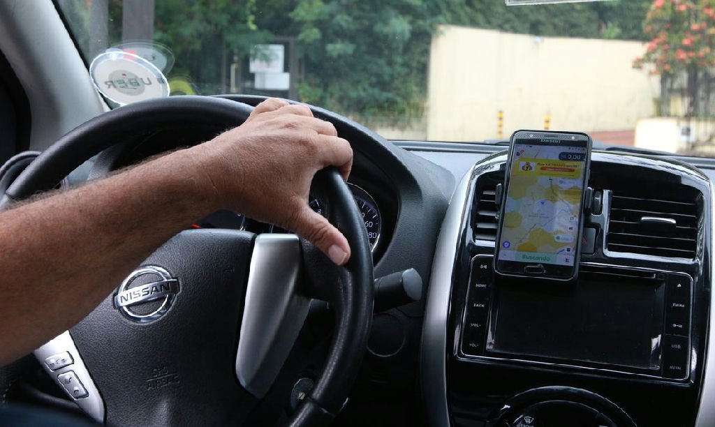 Novas regras de crédito do CMN impulsionam renovação de frota para taxistas e motoristas de aplicativo