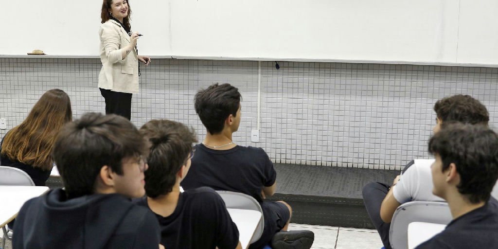 Prova Nacional Docente avalia mais de 625 mil futuros professores neste domingo