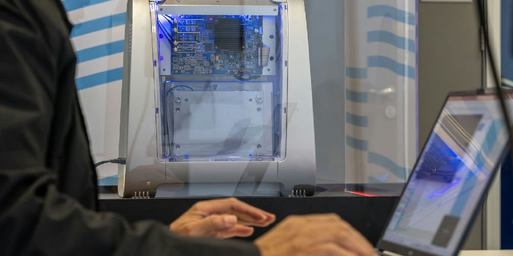Senai inaugura computador quântico educacional para preparar profissionais do futuro