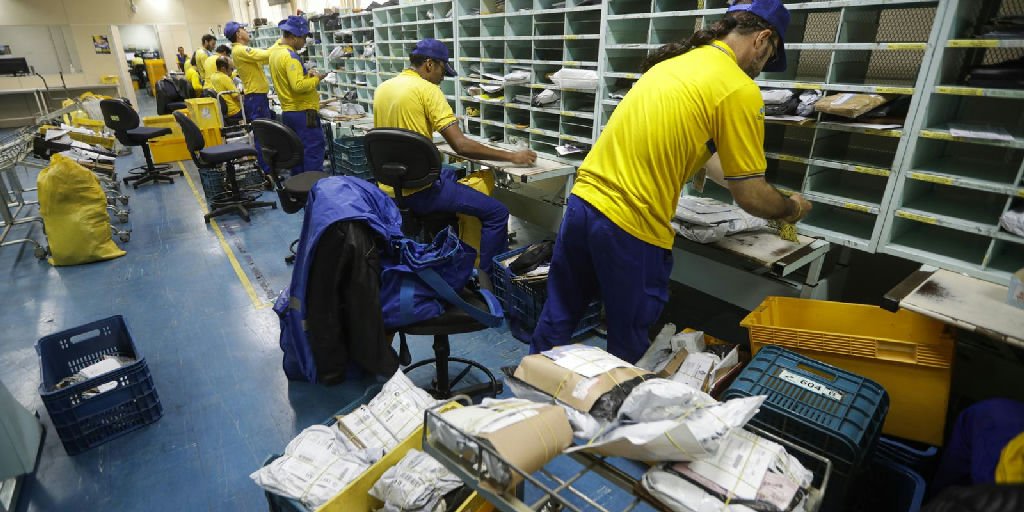 TST obriga Correios a manter 80% do efetivo em greve para garantir logística das eleições de 2026