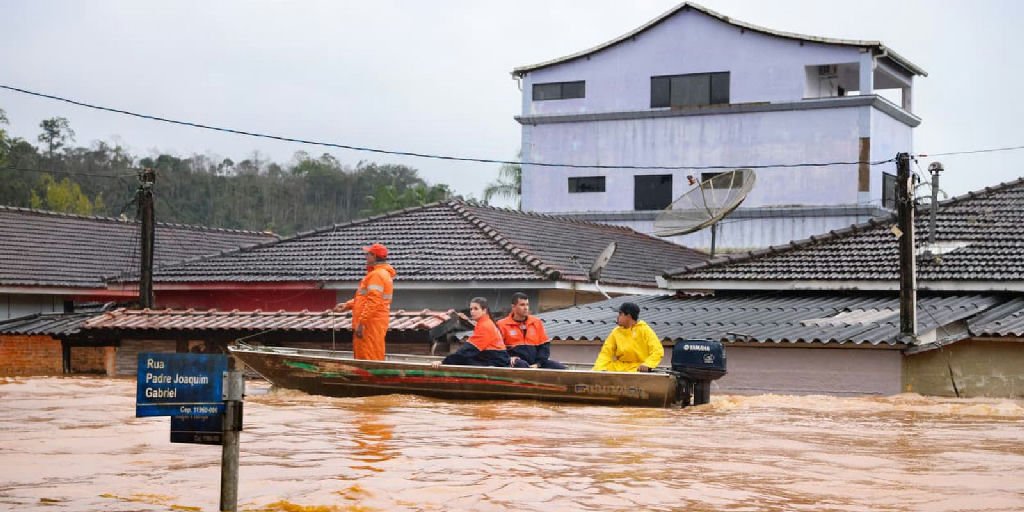 Vale do Ribeira decreta emergência após fortes chuvas atingirem cidades paulistas