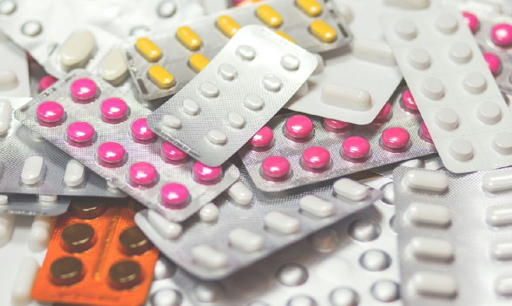 Anvisa proíbe comercialização de lotes do remédio oncologico keytruda