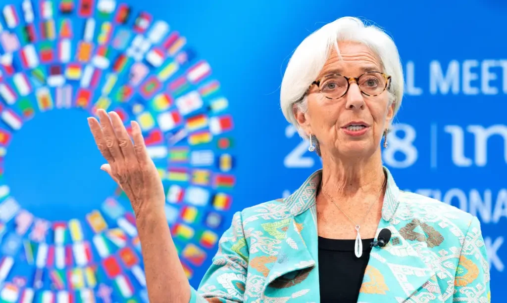Christine Lagarde deixa comando do Banco Central Europeu usando renúncia antecipada