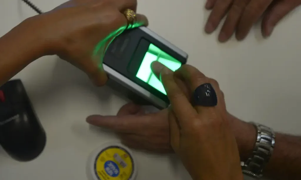 INSS emite alerta urgente sobre falsas mensagens de bloqueio por biometria
