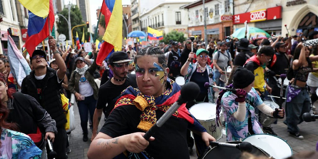 Manifestações em seis cidades colombianas desafiam decreto e políticas de Abelardo de la Espriella