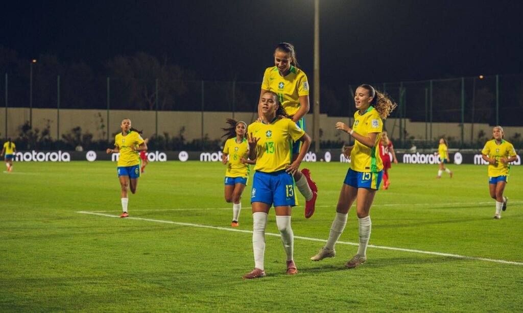 Seleção feminina bate a Polônia nos pênaltis e avança no Mundial