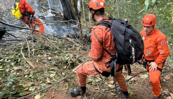 Acidente com helicóptero na Vista Chinesa deixa quatro mortos no Rio de Janeiro