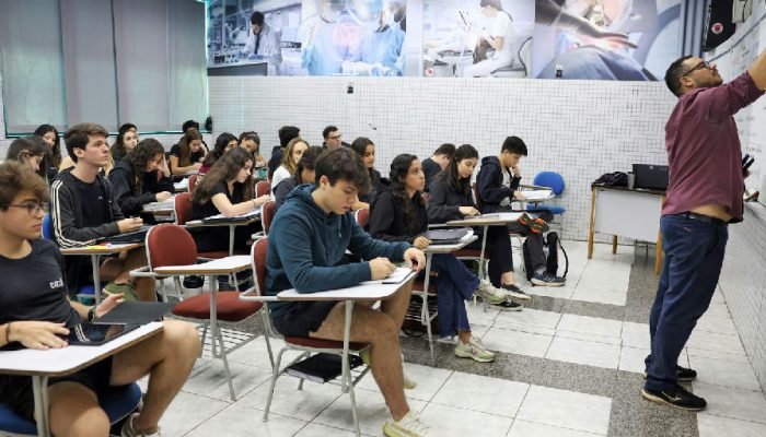 Adesão à Prova Nacional Docente 2026 cresce e alcança mais de 2 mil municípios e 23 estados