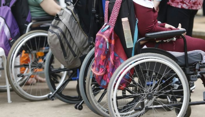 Analfabetismo 12 vezes maior revela desigualdade para jovens e adultos com deficiência