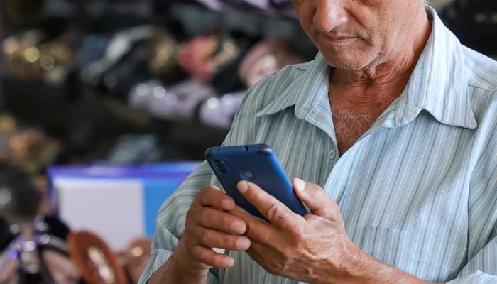 Anatel exige biometria facial em linhas de celular a partir de 2027 contra fraudes