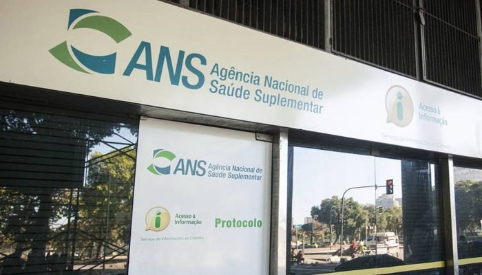 ANS barra reajustes e cancelamentos da Hapvida para proteger 950 mil beneficiários