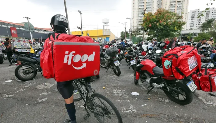 Anvisa abre caminho para venda de medicamentos online em plataformas como iFood e Rappi