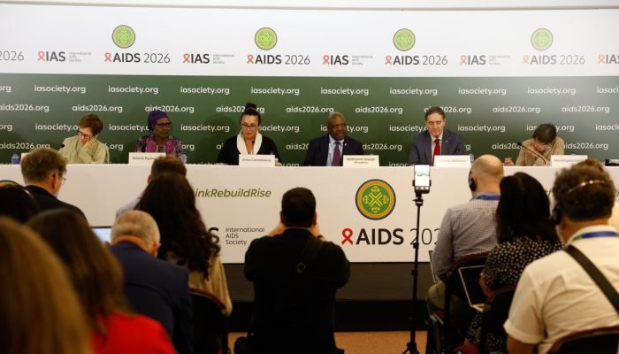 Avanços globais contra HIV e Aids em risco por cortes de financiamento