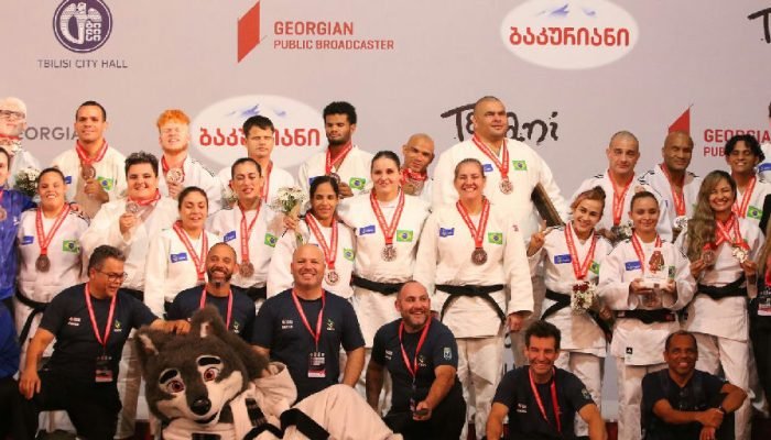 Brasil celebra bronzes no judô e triatlo, fechando mundiais paralímpicos com 12 medalhas