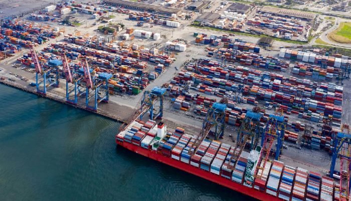 Brasil denuncia tarifas injustas dos EUA