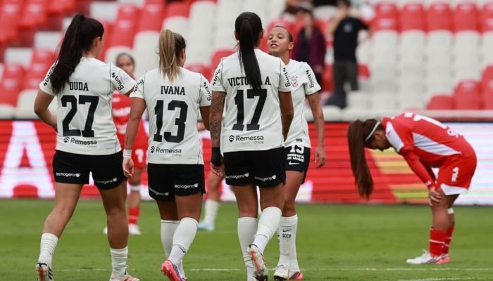 Corinthians vence Santa Fe e garante vaga na final da Libertadores Feminina